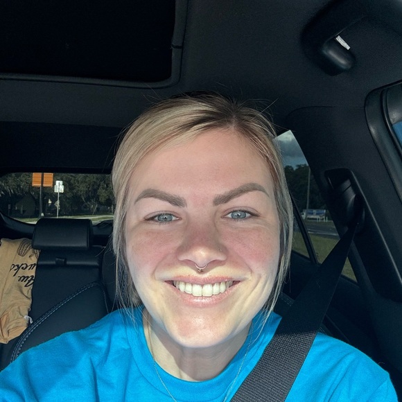 Meet your Posher, Lindsay - Picture 1 of 1